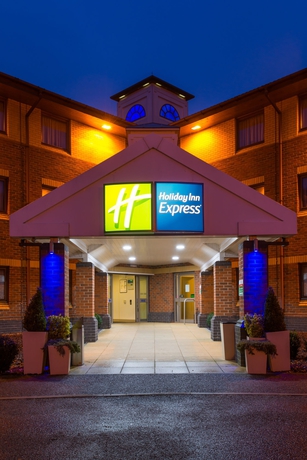 Imagen de los exteriores del Hotel Holiday Inn Express Taunton East, an IHG Hotel. Foto 12