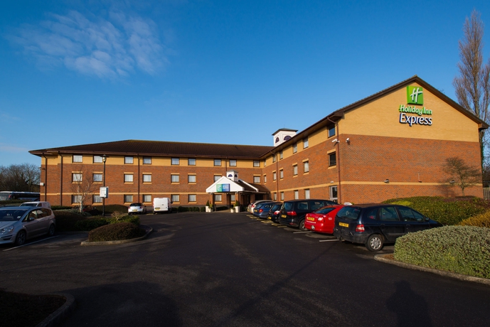 Imagen de los exteriores del Hotel Holiday Inn Express Taunton East, an IHG Hotel. Foto 13