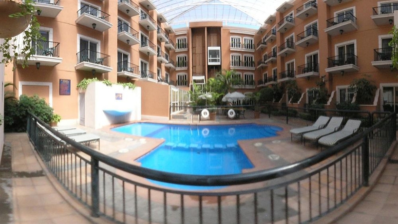 Imagen de la piscina del Hotel Holiday Inn Express Tecnológico Monterrey. Foto 15