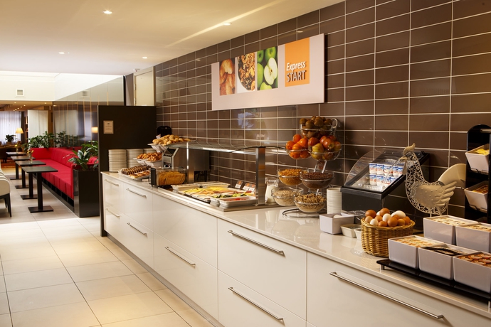 Imagen del bar/restaurante del Hotel Holiday Inn Express The Hague - Parliament. Foto 5