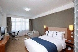 Imagen de la habitación del Hotel Holiday Inn Express Tianjin Binhai. Foto 2