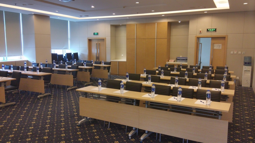 Imagen de los interiores del Hotel Holiday Inn Express Tianjin Heping, An Ihg. Foto 14