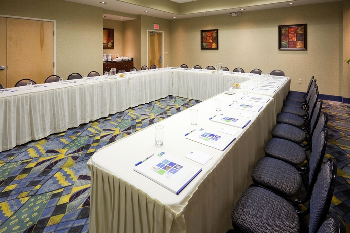 Imagen de los interiores del Hotel Holiday Inn Express Toluca Zona Aeropuerto. Foto 11