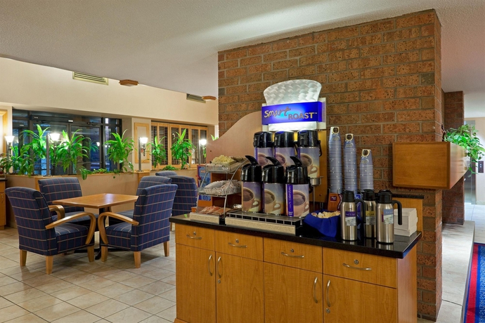 Imagen del bar/restaurante del Hotel Holiday Inn Express Toronto East - Scarborough, An Ihg. Foto 6