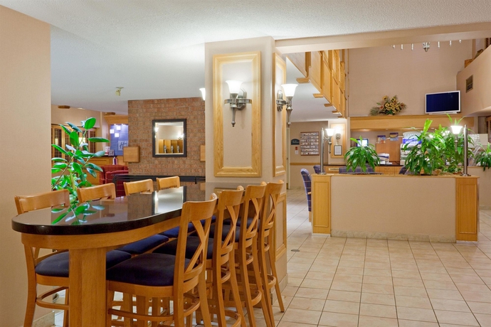 Imagen del bar/restaurante del Hotel Holiday Inn Express Toronto East - Scarborough, An Ihg. Foto 7