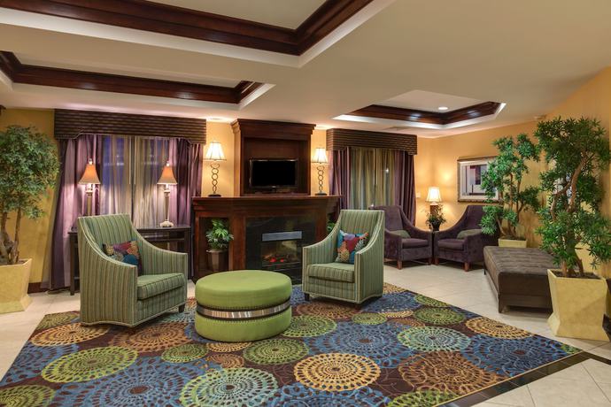 Imagen de los interiores del Hotel Holiday Inn Express Tower Center, An Ihg. Foto 15