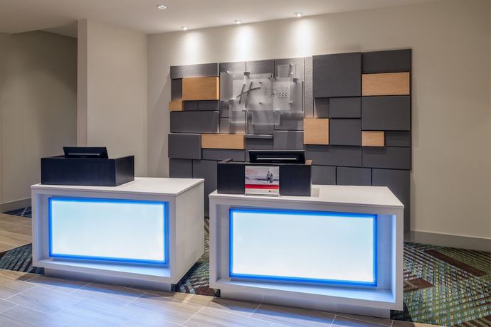 Imagen de los interiores del Hotel Holiday Inn Express Troy, An Ihg. Foto 17