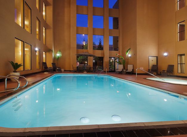 Imagen de la piscina del Hotel Holiday Inn Express Union City (San Jose), an IHG. Foto 19