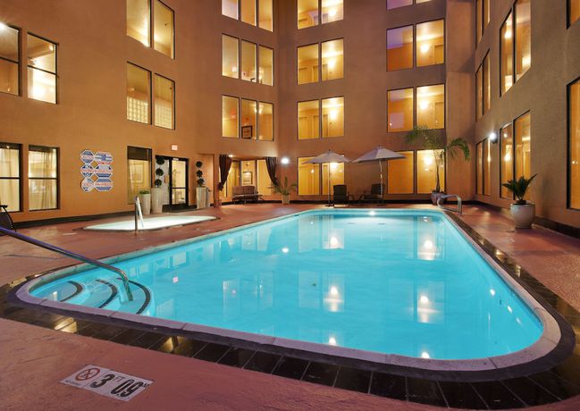Imagen de la piscina del Hotel Holiday Inn Express Union City (San Jose), an IHG. Foto 20