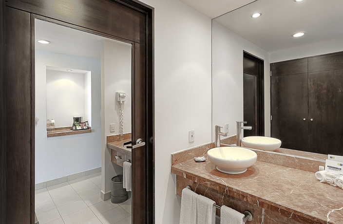 Imagen de la habitación del Hotel Holiday Inn Express Villahermosa Tabasco 2000. Foto 6