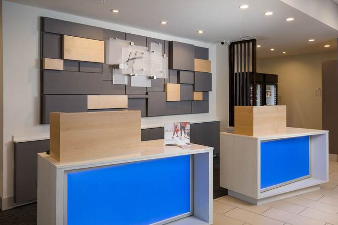 Imagen de los interiores del Hotel Holiday Inn Express Visalia Sequoia Gateway Area, An Ihg. Foto 13