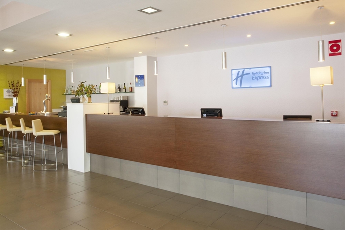 Imagen de los interiores del Hotel Holiday Inn Express Vitoria, An Ihg. Foto 10