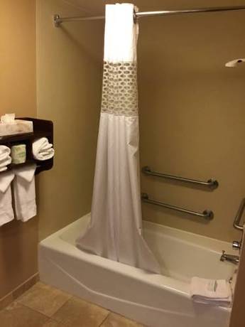 Imagen de la habitación del Hotel Holiday Inn Express Voorhees/ Mt. Laurel. Foto 15