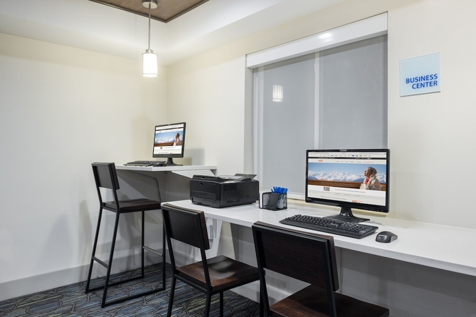 Imagen general del Hotel Holiday Inn Express Warrenton, An Ihg. Foto 2