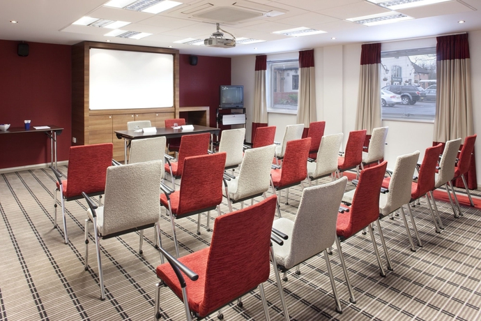 Imagen de los interiores del Hotel Holiday Inn Express Warwick - Stratford-upon-avon, An Ihg. Foto 15