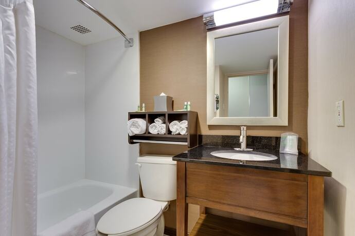 Imagen de la habitación del Hotel Holiday Inn Express Washington DC SW - Springfield. Foto 15