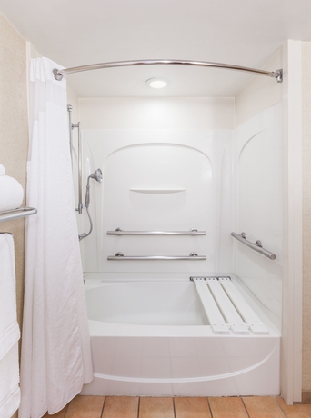 Imagen de la habitación del Hotel Holiday Inn Express West Los Angeles. Foto 6