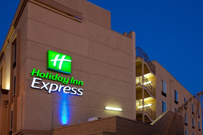 Imagen de los exteriores del Hotel Holiday Inn Express West Los Angeles. Foto 12