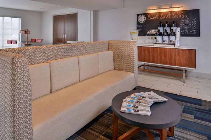 Imagen de los interiores del Hotel Holiday Inn Express Westley, An Ihg. Foto 20