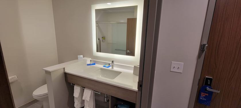 Imagen de la habitación del Hotel Holiday Inn Express White Marsh, An Ihg. Foto 2