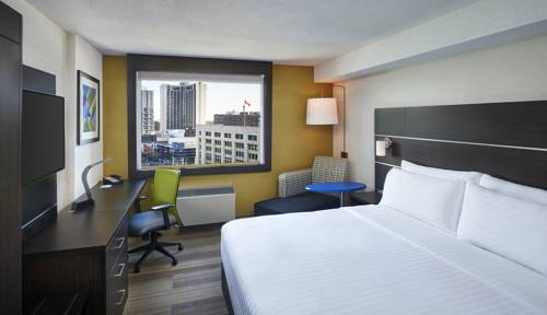 Imagen de la habitación del Hotel Holiday Inn Express Windsor Waterfront, An Ihg. Foto 3