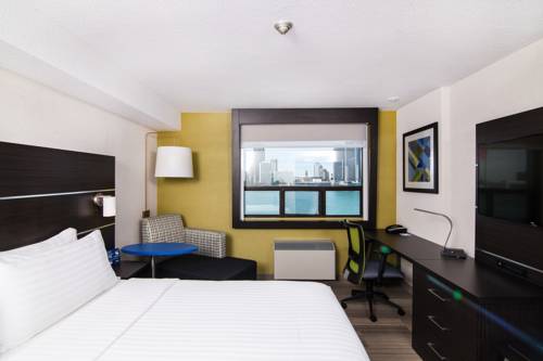 Imagen de la habitación del Hotel Holiday Inn Express Windsor Waterfront, An Ihg. Foto 8
