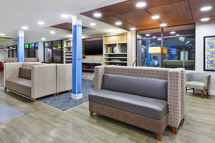 Imagen de los interiores del Hotel Holiday Inn Express Winnipeg Airport Polo Park. Foto 17