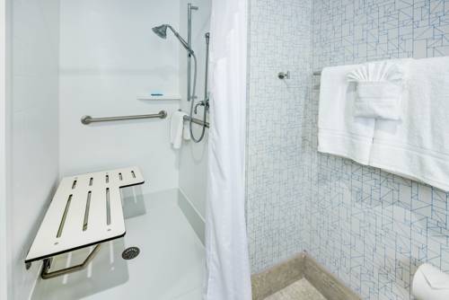 Imagen de la habitación del Hotel Holiday Inn Express Woodbridge. Foto 5