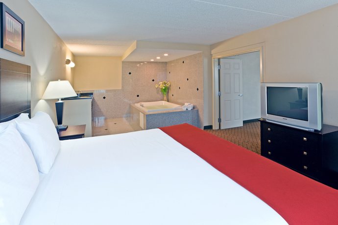Imagen de la habitación del Hotel Holiday Inn Express Woodstock-shenandoah Valley, An Ihg. Foto 5