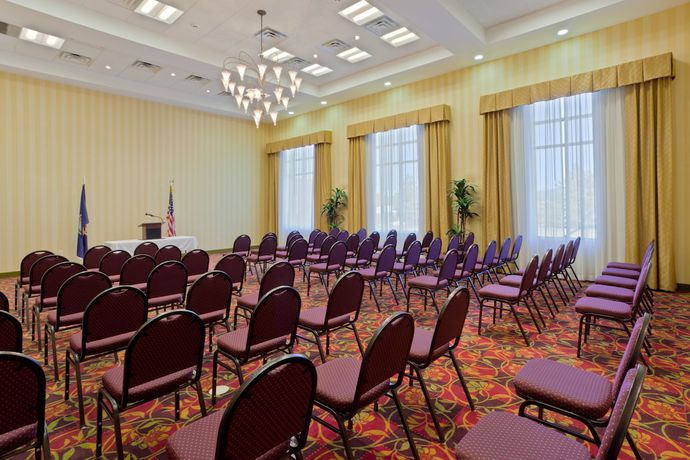 Imagen de los interiores del Hotel Holiday Inn Express Woodstock-shenandoah Valley, An Ihg. Foto 16