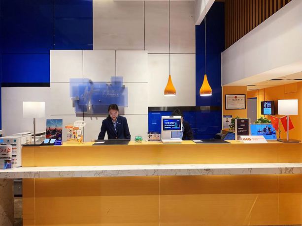 Imagen de los interiores del Hotel Holiday Inn Express Wuhan Optical Valley, An Ihg. Foto 20