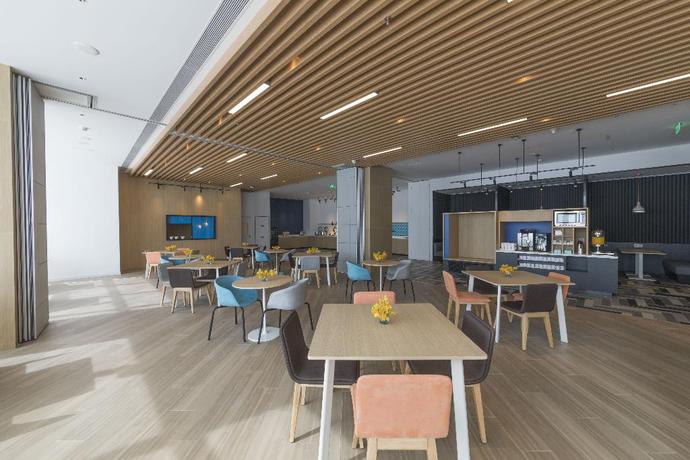 Imagen del bar/restaurante del Hotel Holiday Inn Express Xiamen Airport Harbor. Foto 2