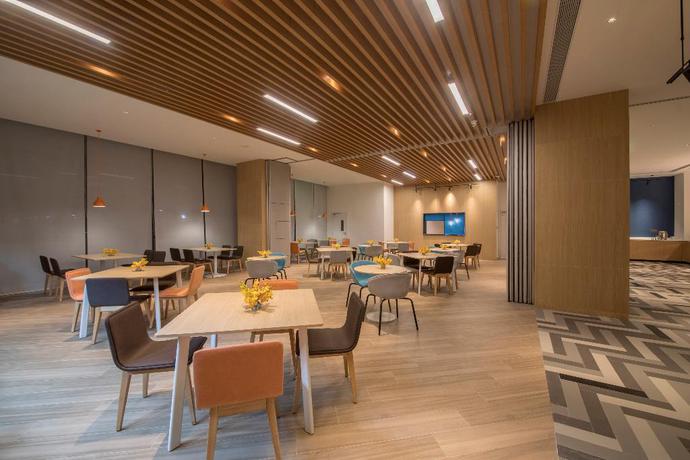 Imagen del bar/restaurante del Hotel Holiday Inn Express Xiamen Airport Harbor. Foto 5