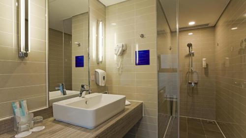 Imagen general del Hotel Holiday Inn Express Xi'an High-tech Zone. Foto 3