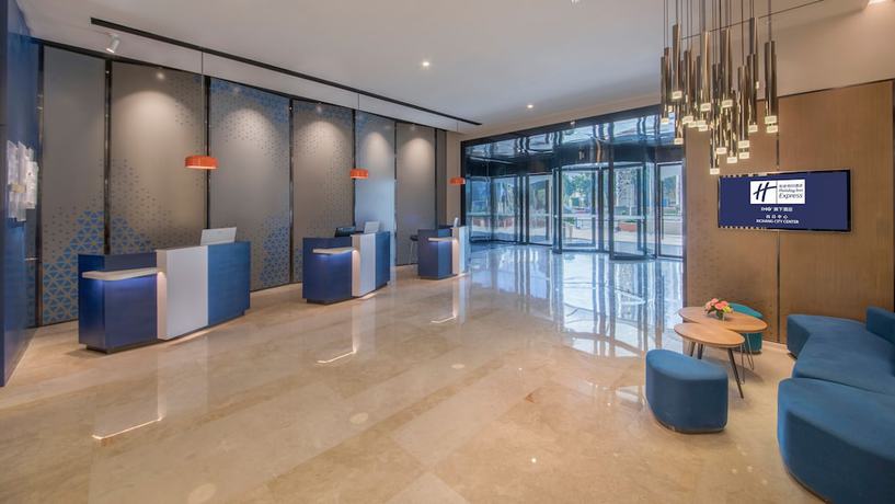 Imagen de los interiores del Hotel Holiday Inn Express Xichang City Center. Foto 17