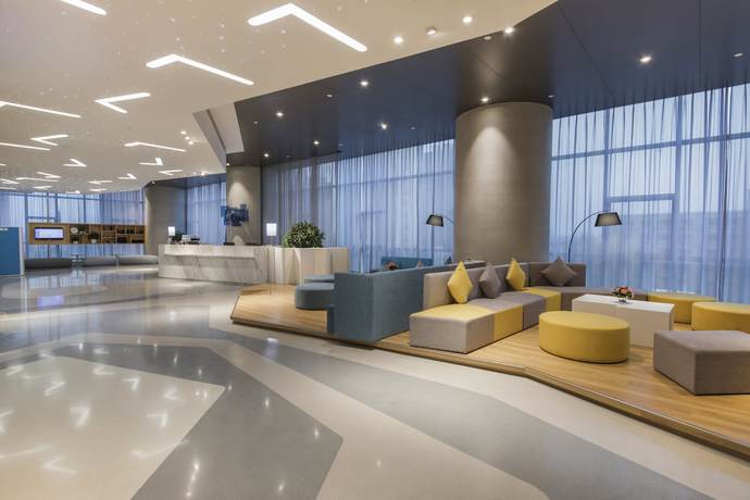 Imagen de los interiores del Hotel Holiday Inn Express Yantai Yeda, An Ihg. Foto 16