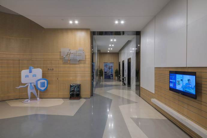 Imagen de los interiores del Hotel Holiday Inn Express Yantai Yeda, An Ihg. Foto 18
