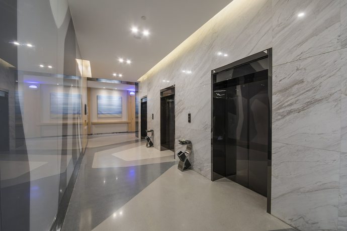 Imagen de los interiores del Hotel Holiday Inn Express Yantai Yeda, An Ihg. Foto 19