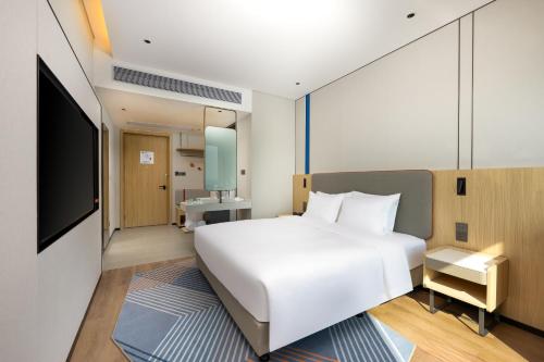 Imagen de la habitación del Hotel Holiday Inn Express Zhanjiang Coast, an IHG. Foto 12