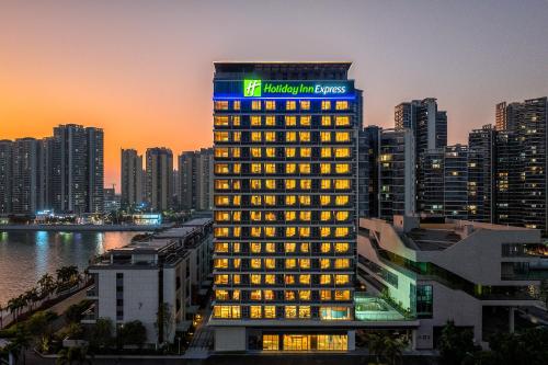 Imagen general del Hotel Holiday Inn Express Zhanjiang Coast, an IHG. Foto 3