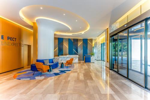 Imagen general del Hotel Holiday Inn Express Zhanjiang Coast, an IHG. Foto 9