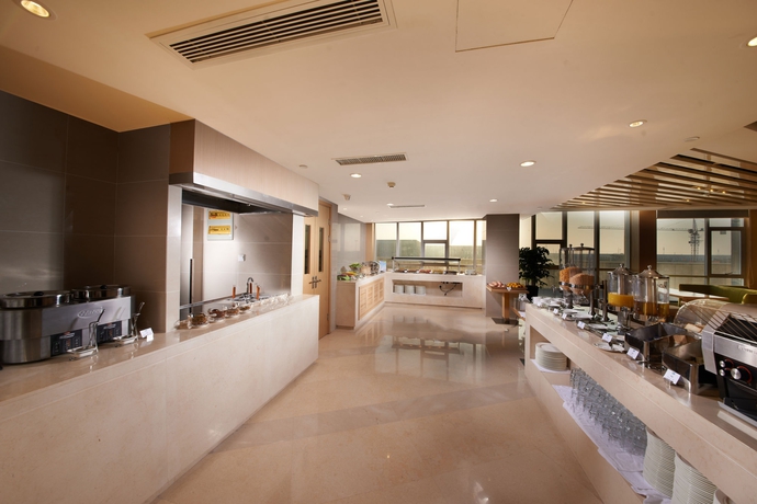 Imagen del bar/restaurante del Hotel Holiday Inn Express Zhengzhou Airport, An Ihg. Foto 6