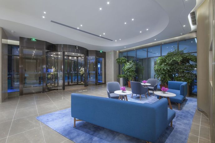 Imagen de los interiores del Hotel Holiday Inn Express Zhengzhou Longzi Lake, An Ihg. Foto 18
