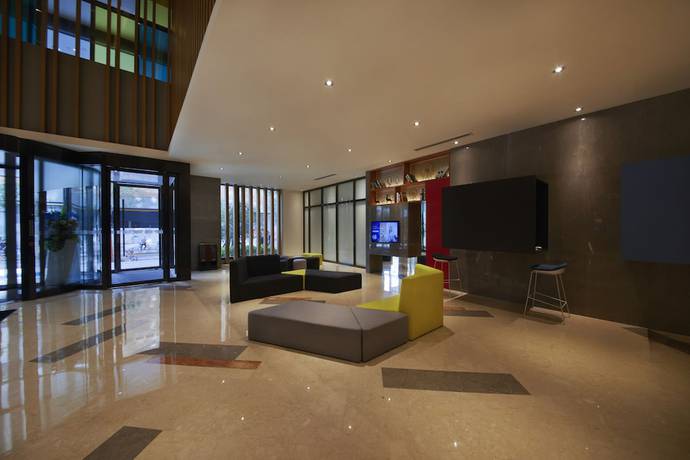 Imagen de los interiores del Hotel Holiday Inn Express Zhengzhou Zhengdong, An Ihg. Foto 14