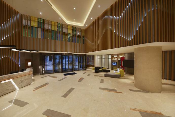Imagen de los interiores del Hotel Holiday Inn Express Zhengzhou Zhengdong, An Ihg. Foto 15