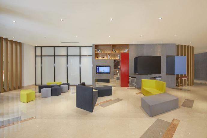 Imagen de los interiores del Hotel Holiday Inn Express Zhengzhou Zhengdong, An Ihg. Foto 18