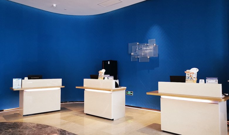 Imagen de los interiores del Hotel Holiday Inn Express Zhoushan Dinghai, An Ihg. Foto 16