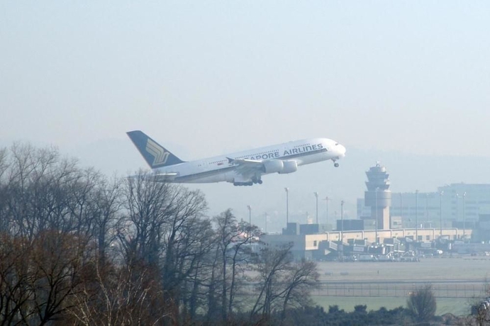 Imagen de la habitación del Hotel Holiday Inn Express Zurich Airport. Foto 11