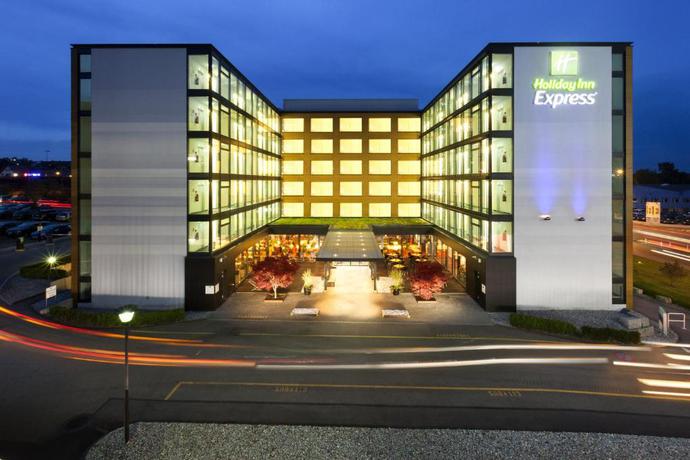 Imagen general del Hotel Holiday Inn Express Zurich Airport by IHG. Foto 1