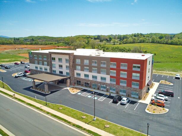 Imagen general del Hotel Holiday Inn Express & Suites - Abingdon, an IHG Hotel. Foto 15